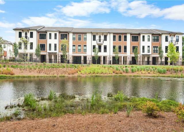 Property at 344 Olmstead Way #32, Alpharetta, GA 30022, 2 beds, 2.5 baths