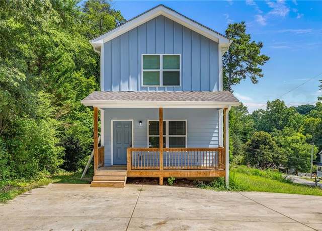 Property at 3120 Chattahoochee Rd, Cumming, GA 30041, 2 beds, 2.5 baths