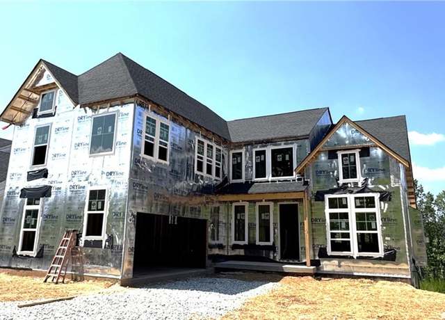 Property at 203 Kerr Dr, Hoschton, GA 30548, 4 beds, 3.5 baths