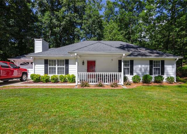 Property at 3243 Navajo Cir, Gainesville, GA 30501, 3 beds, 2 baths
