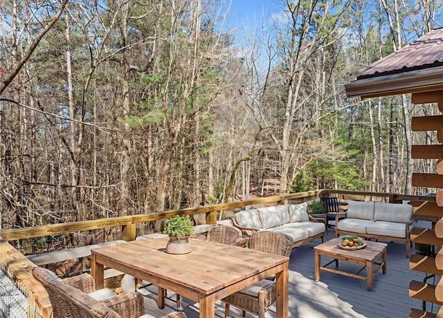 Property at 335 Misty Hollow Rd, Ellijay, GA 30536, 2 beds, 1 bath