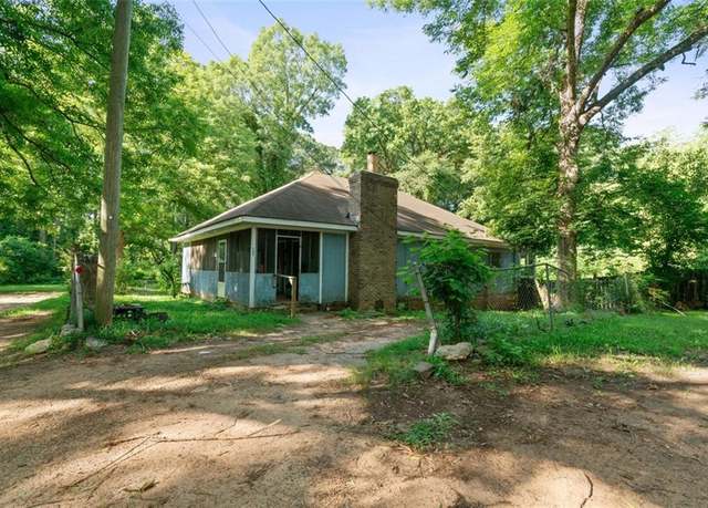 Property at 131 W Marable St, Monroe, GA 30655, 3 beds, 2 baths