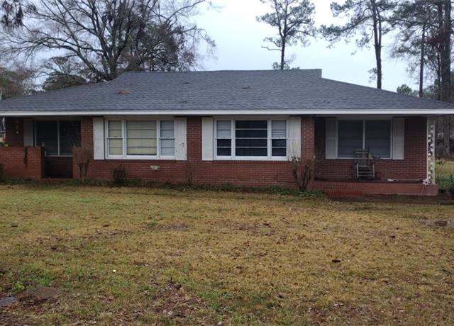 Property at 137 First Ave, Mcrae, GA 31055