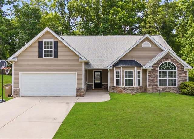 Property at 5155 Scenic View Rd, Flowery Branch, GA 30542, 4 beds, 2 baths