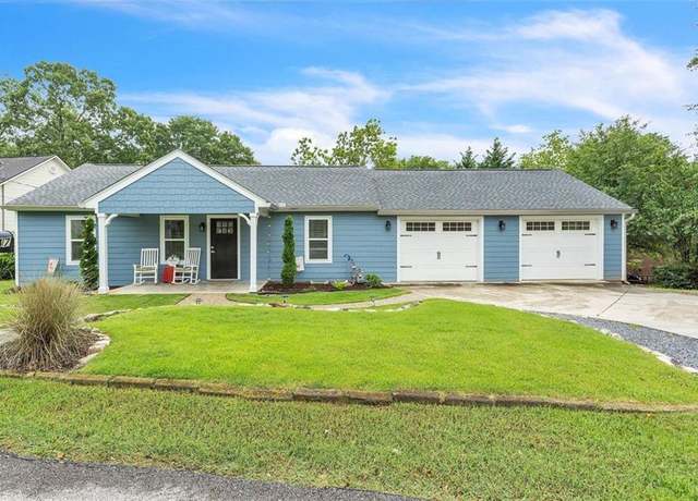 Property at 447 Piedmont Rd, Gainesville, GA 30501, 3 beds, 3 baths