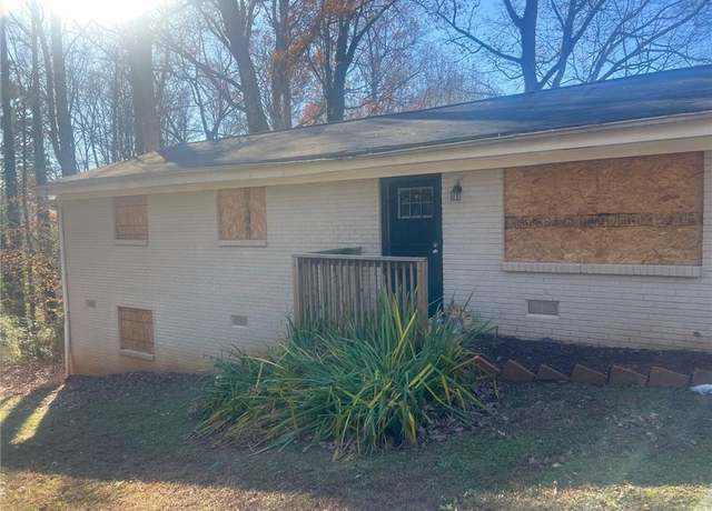 Property at 2785 Battle Forrest Dr, Decatur, GA 30034, 5 beds, 2 baths
