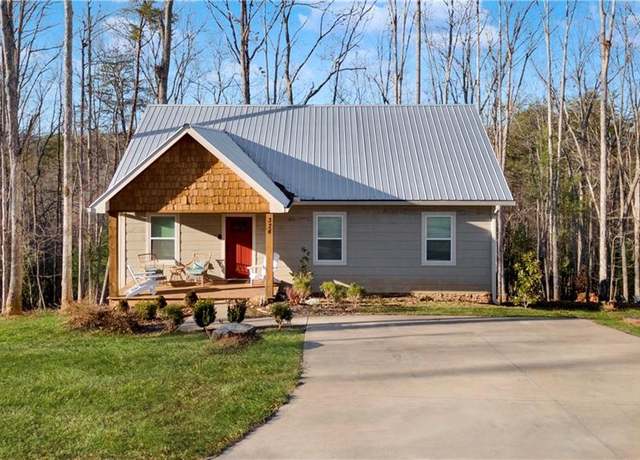 Property at 374 Prince Dr, Morganton, GA 30560, 4 beds, 3 baths