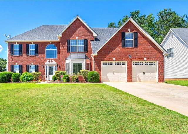 Property at 5125 Winding Glen Dr, Lithonia, GA 30038, 5 beds, 3 baths
