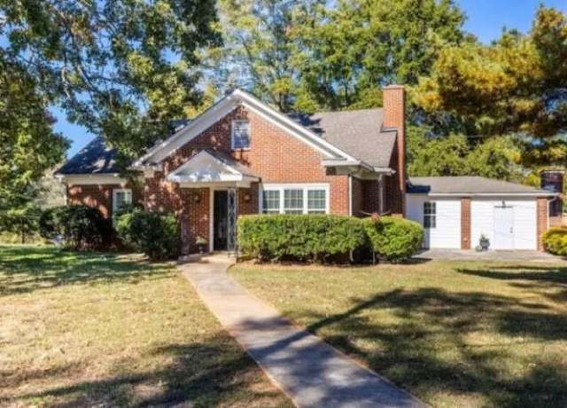Property at 2896 Toney Dr, Decatur, GA 30032, 3 beds, 2 baths