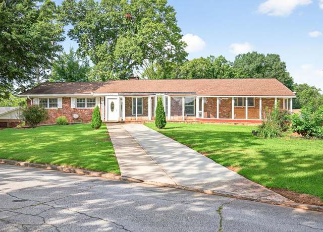 Property at 3724 Chavers Pl, Stone Mountain, GA 30083, 4 beds, 2 baths