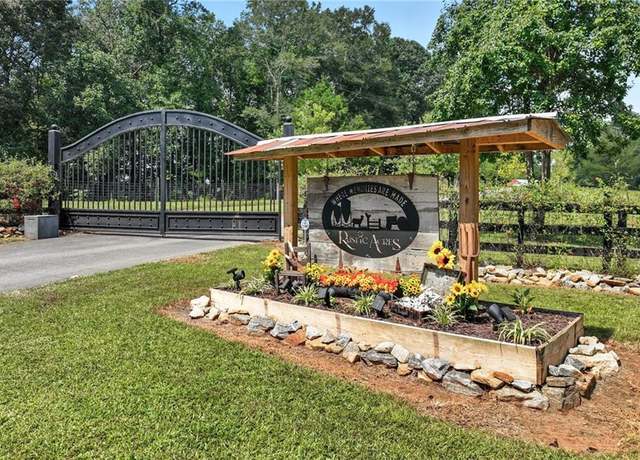 Property at 731 Borders Rd, Commerce, GA 30530, 3 beds, 2 baths