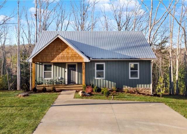 Property at 360 Prince Dr, Morganton, GA 30560, 4 beds, 3 baths