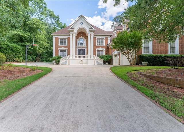 Property at 5435 Chelsen Wood Dr, Duluth, GA 30097, 7 beds, 7.5 baths