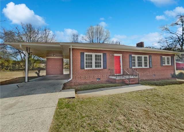 Property at 6120 E Fayetteville Dr, Riverdale, GA 30296, 3 beds, 2 baths