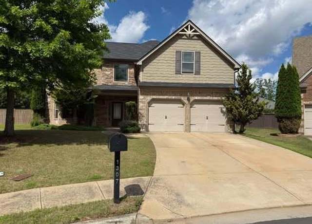 Property at 1307 Clarecastle Ln, Buford, GA 30519, 4 beds, 2.5 baths
