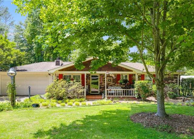Property at 4544 Ridgeview Dr, Powder Springs, GA 30127, 3 beds, 2 baths