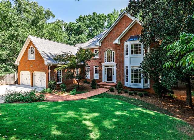 Property at 425 Tapestry Trl, Roswell, GA 30076, 4 beds, 5 baths