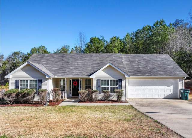 Property at 5488 Latham Manor Dr, Gainesville, GA 30506, 3 beds, 2 baths