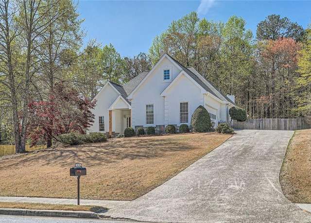 Property at 3619 Elinburg Ct NE, Buford, GA 30519, 5 beds, 3 baths