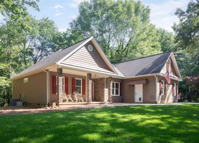 Property at 299 Landrum Rd, Dawsonville, GA 30534, 3 beds, 2 baths