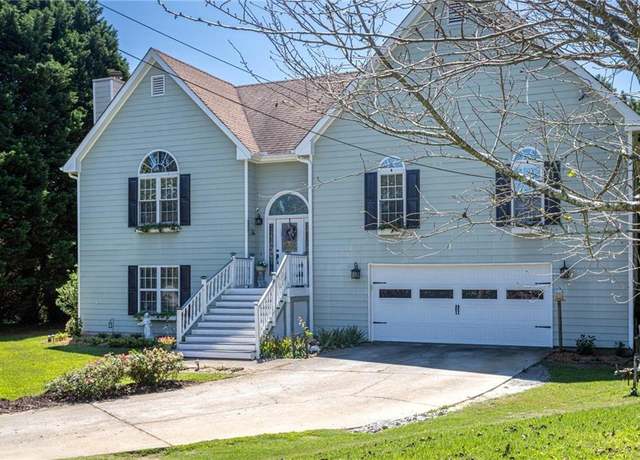 Property at 270 Meadow View Dr, Grayson, GA 30017, 4 beds, 3 baths