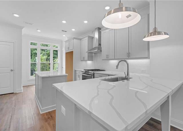Property at 334 Olmstead Way #37, Alpharetta, GA 30022, 2 beds, 2.5 baths