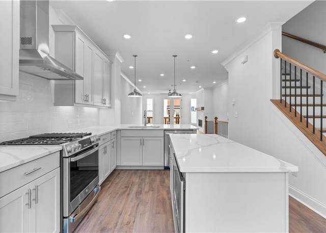Property at 334 Olmstead Way #37, Alpharetta, GA 30022, 2 beds, 2.5 baths