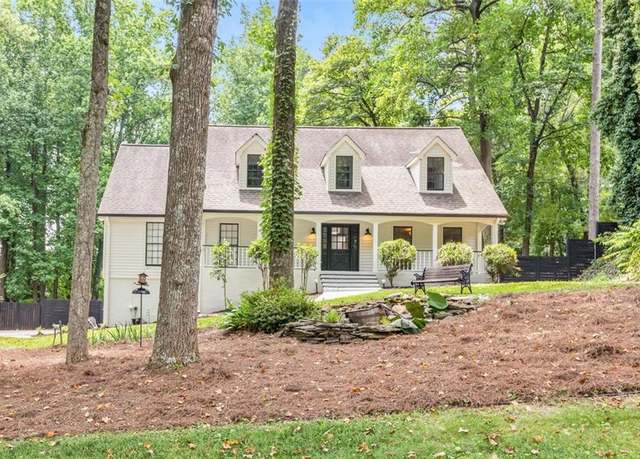 Property at 1552 Hillhaven Dr, Marietta, GA 30062, 5 beds, 4 baths