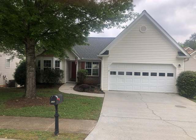 Property at 156 N Square Ln, Newnan, GA 30263, 3 beds, 2 baths