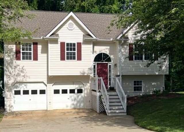 Property at 279 Fairview Dr, Dallas, GA 30157, 4 beds, 2 baths