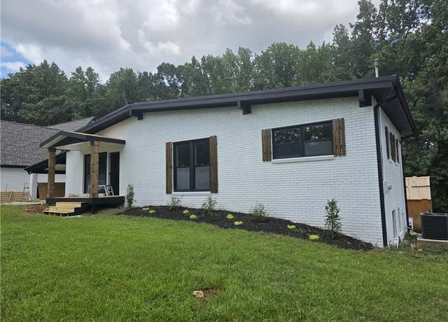 Property at 4547 Duncan Dr, Sugar Hill, GA 30518, 4 beds, 3 baths