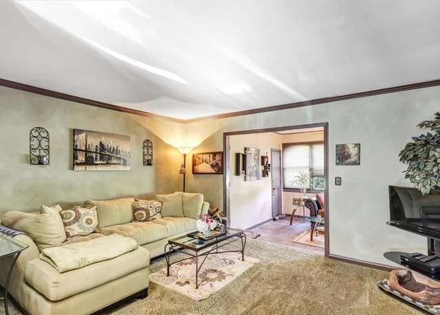 Property at 68 Montre Sq NW, Atlanta, GA 30327, 2 beds, 2 baths