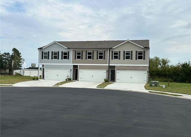 Property at 8664 Webb Rd, Riverdale, GA 30274, 3 beds, 2.5 baths