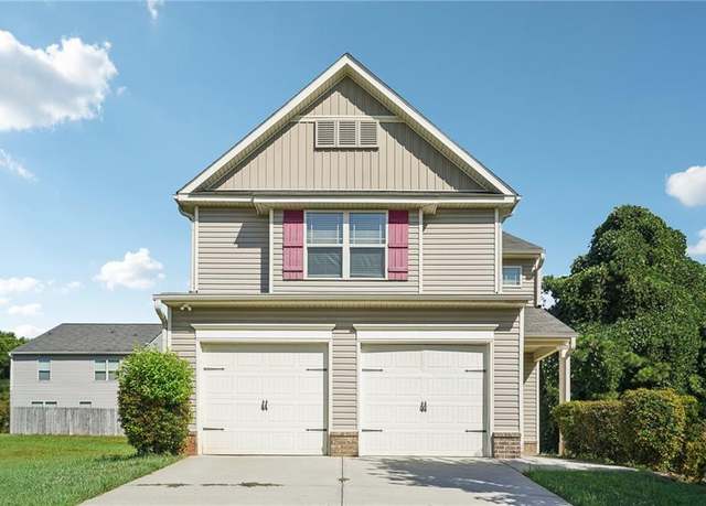 Property at 7099 Skippingstone Way, Douglasville, GA 30134, 3 beds, 2.5 baths