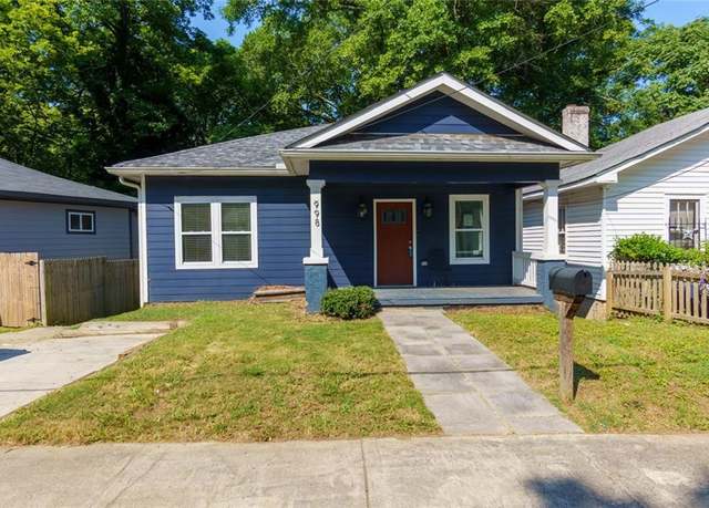 Property at 998 Mayson Turner Rd NW, Atlanta, GA 30314, 4 beds, 3.5 baths