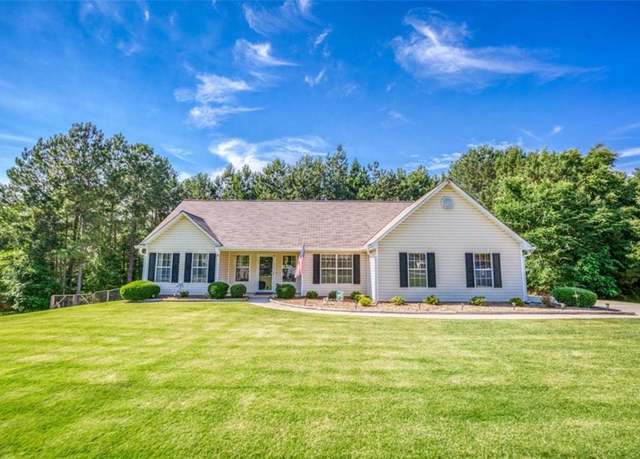 Property at 1015 Carriage Way, Loganville, GA 30052, 3 beds, 2 baths