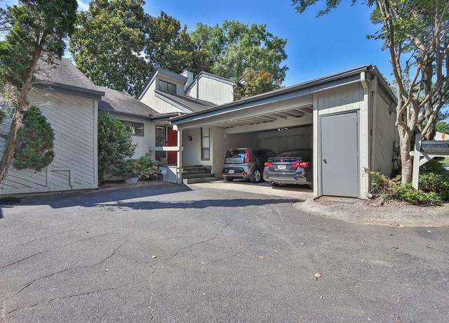 Property at 4962 N Ellipse Dr, Marietta, GA 30068, 2 beds, 2 baths