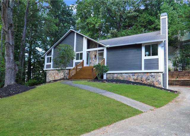 Property at 2603 Chadwick Rd, Marietta, GA 30066, 5 beds, 3 baths