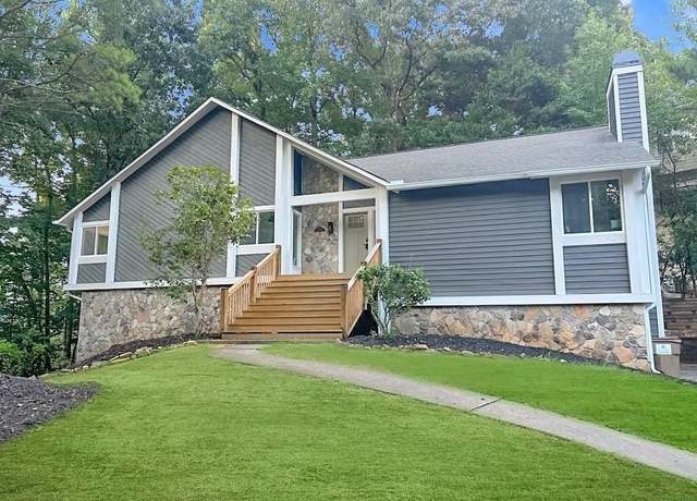 Property at 2603 Chadwick Rd, Marietta, GA 30066, 5 beds, 3 baths