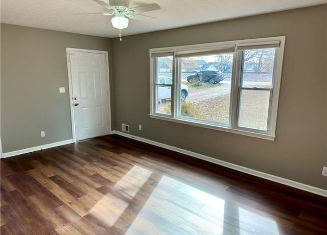 Property at 1277 4th Ave, Auburn, GA 30011, 3 beds, 1.5 baths