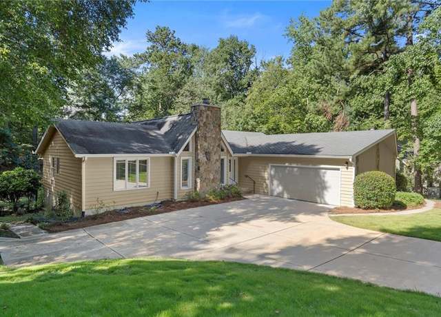 Property at 420 Hackberry Ct, Roswell, GA 30076, 4 beds, 3.5 baths
