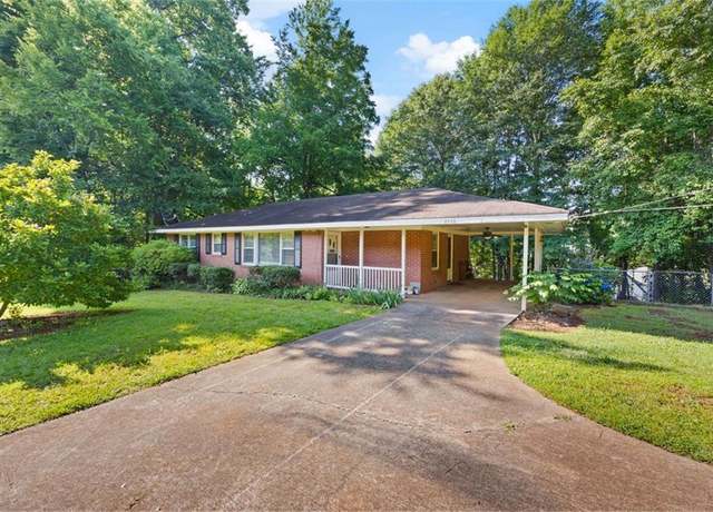 Property at 2005 Dallas Hwy SW, Marietta, GA 30064, 3 beds, 1.5 baths