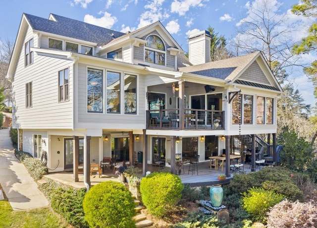 Property at 6402 Lakeview Dr, Buford, GA 30518, 4 beds, 6 baths
