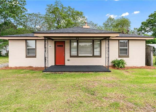 Property at 684 S Broad St, Commerce, GA 30529, 3 beds, 1 bath