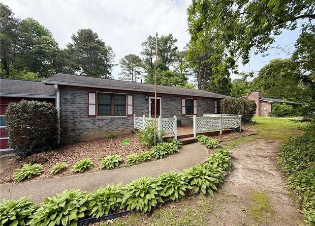 Property at 2857 Spanish Oak Dr SW, Lilburn, GA 30047, 3 beds, 2 baths