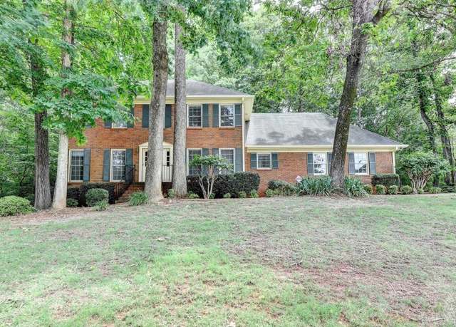 Property at 1592 Walkway Ct, Lilburn, GA 30047, 3 beds, 2.5 baths