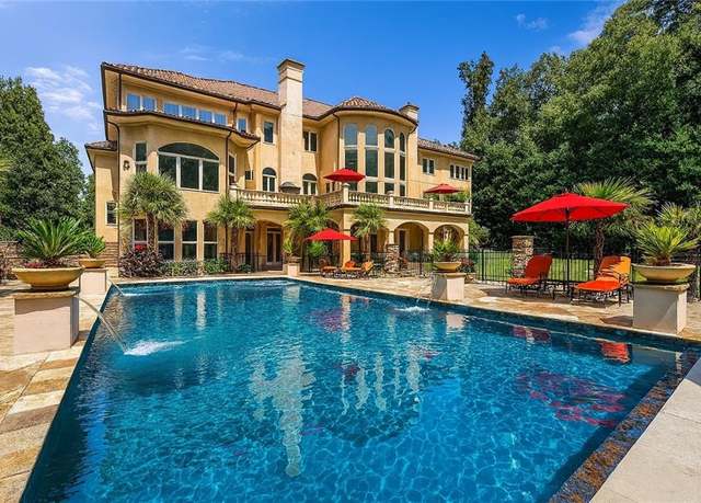 Property at 720 Heards Ferry Rd, Sandy Springs, GA 30328, 10 beds, 12.5 baths
