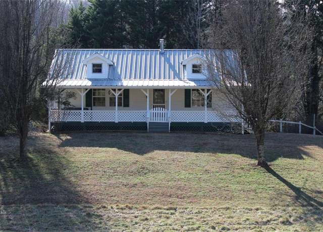 Property at 3082 Simpson Park Rd, Gainesville, GA 30506, 3 beds, 2 baths