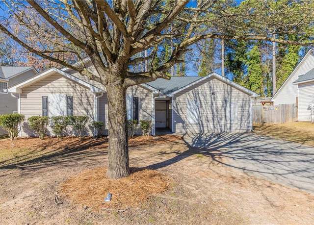 Property at 5193 Seaside Ct, Atlanta, GA 30349, 5 beds, 2 baths