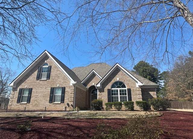 Property at 828 Cedar Stream Ct, Loganville, GA 30052, 5 beds, 3.5 baths